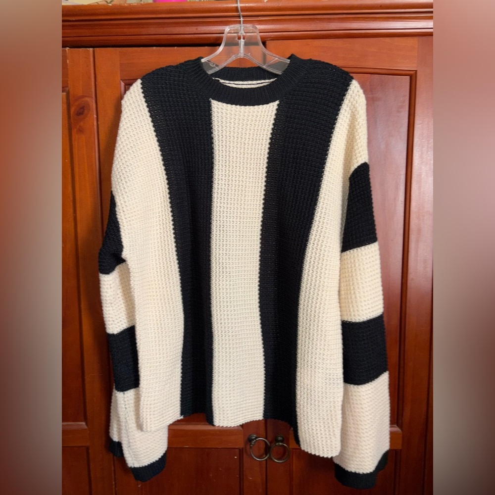 SHEIN Black and Cream‎ Knit Sweater #1004